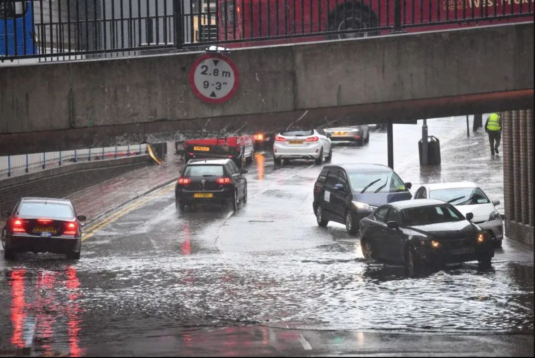 英国暴雨影响及启示分析