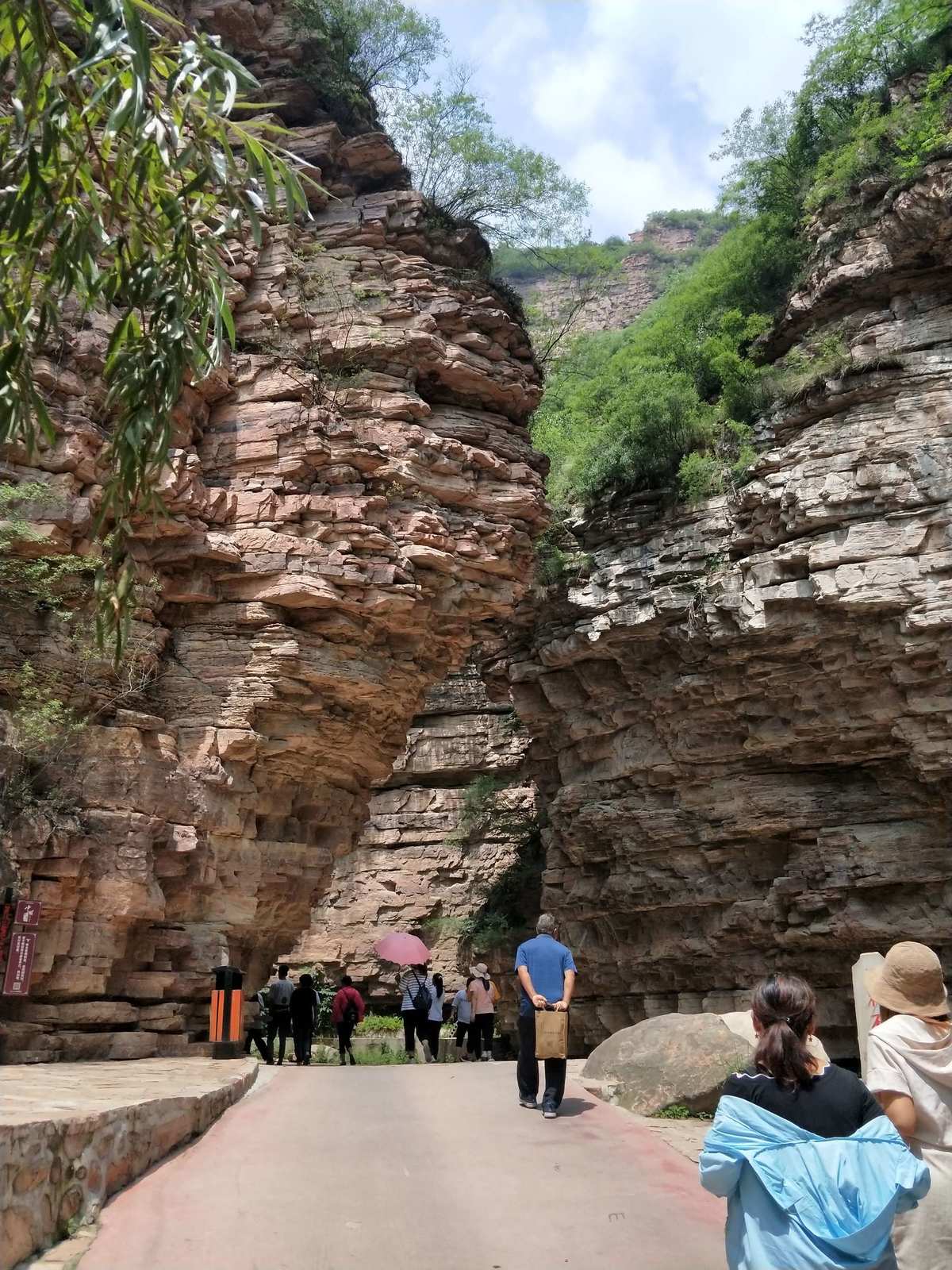 邢台爱情山探秘，传说之美与浪漫之旅